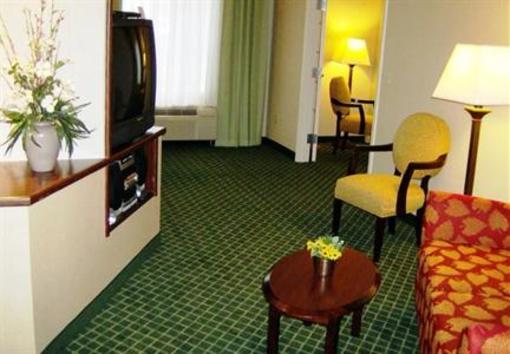 фото отеля Fairfield Inn & Suites by Marriott Butler