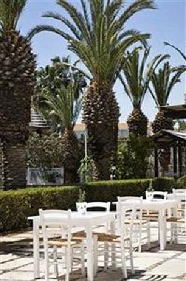 фото отеля Sandy Beach Hotel Larnaca