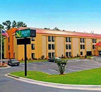 фото отеля Quality Inn Fayetteville (North Carolina)