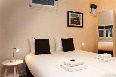 фото отеля Rembrandt Square Apartment Suites
