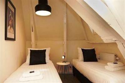 фото отеля Rembrandt Square Apartment Suites