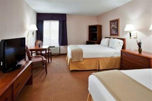 фото отеля Holiday Inn Express Goldsboro
