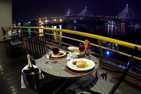 фото отеля Riverfront Residence Serviced Apartments