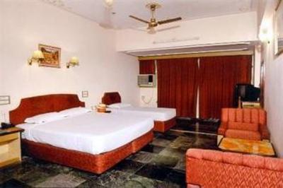 фото отеля Hotel Chandra Inn