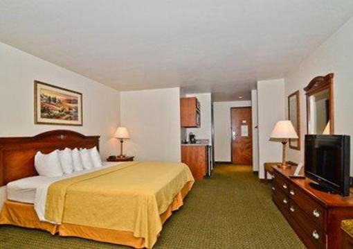 фото отеля Quality Suites College Station