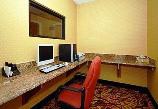 фото отеля Comfort Suites Port Allen