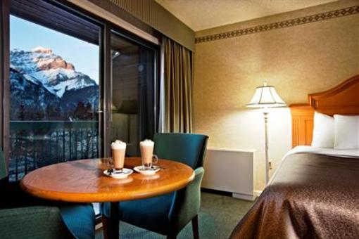 фото отеля Banff Park Lodge Resort and Conference Centre