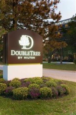 фото отеля DoubleTree by Hilton Hotel Chicago - Schaumburg