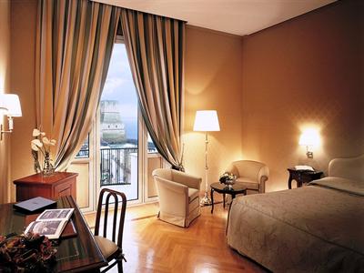 фото отеля Grand Hotel Vesuvio Naples