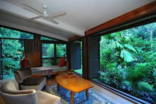 фото отеля Cow Bay Homestay
