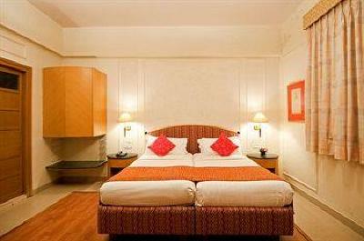 фото отеля Astoria Hotel Mumbai