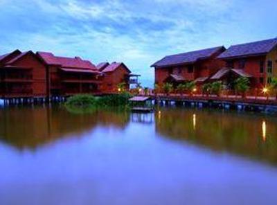 фото отеля Bukit Merah Laketown Resort