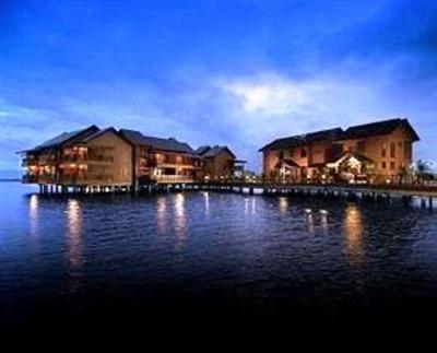фото отеля Bukit Merah Laketown Resort