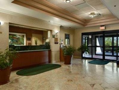 фото отеля Days Inn & Suites Cedar Rapids