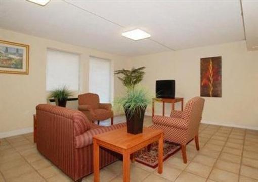 фото отеля Econo Lodge & Suites Southern Pines