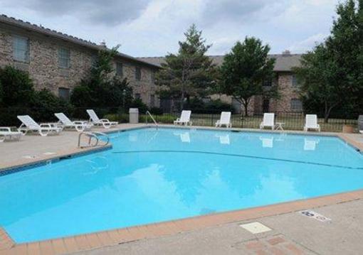 фото отеля Clarion Hotel Overland Park