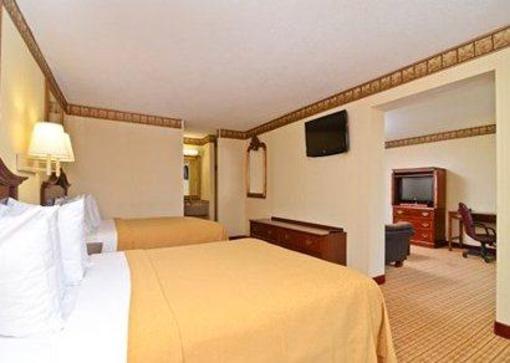 фото отеля Quality Inn & Suites Alexandria (Virginia)