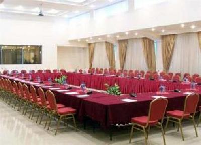фото отеля Ani Plaza Hotel