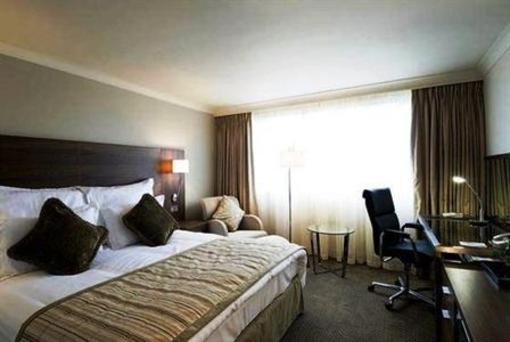 фото отеля Crowne Plaza Manchester Airport