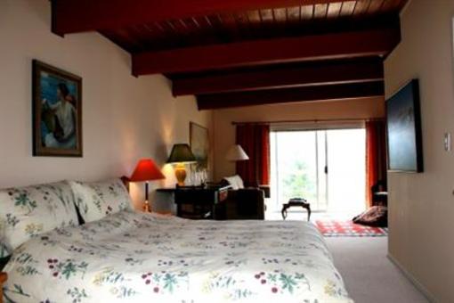 фото отеля A View With A Room Bed & Breakfast