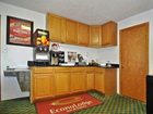 фото отеля Econo Lodge Inn& Suites Albany