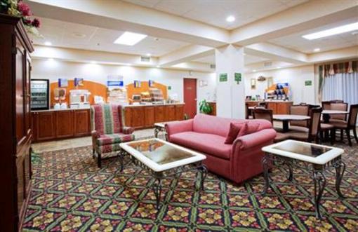фото отеля Holiday Inn Express Hillsville