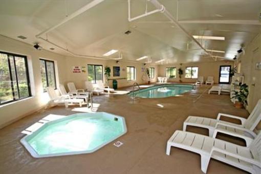 фото отеля Holiday Inn Express Hillsville