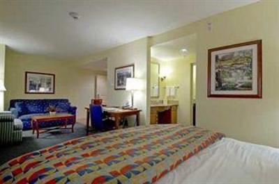 фото отеля Homewood Suites by Hilton Portsmouth