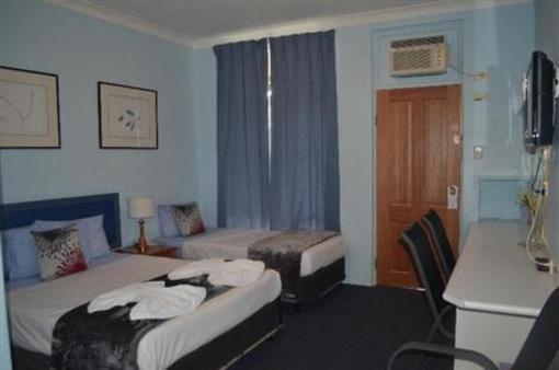 фото отеля Tall Timbers Motel