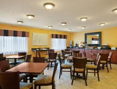 фото отеля Days Inn & Suites Upper Sandusky