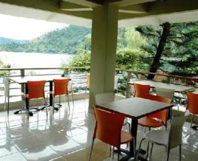 фото отеля Pandu Lakeside Hotel Sumatera Utara