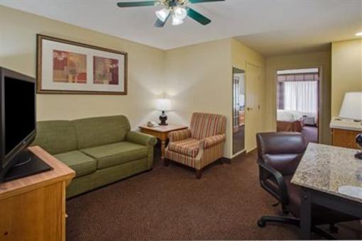 фото отеля Country Inn & Suites St. Charles