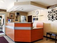 Econo Lodge Inn & Suites Carrollton