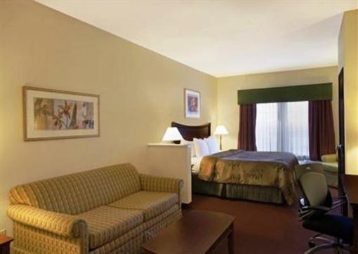 фото отеля BEST WESTERN PLUS I-5 Inn & Suites