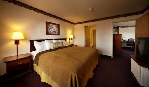 фото отеля BEST WESTERN Inn and Suites of Castle Rock