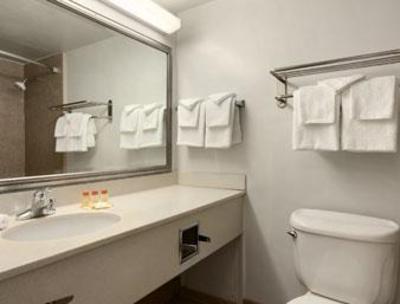 фото отеля Days Inn Virginia Beach Oceanfront