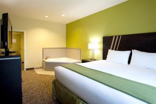 фото отеля Holiday Inn Express Hotel & Suites Clemson - Univ Area