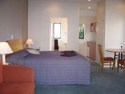 фото отеля Bush Inn Court Motel