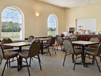 фото отеля Days Inn & Suites Winkler