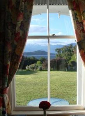 фото отеля Murrell's Grand View House Bed & Breakfast Manapouri