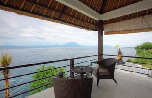 фото отеля The Point Resort Lembongan