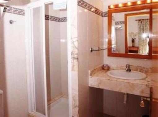 фото отеля Hostal De La Caravela Santanyi