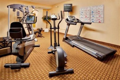 фото отеля Baymont Inn & Suites East Windsor