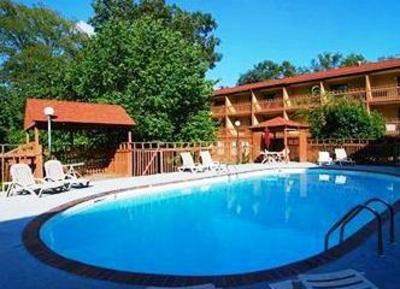 фото отеля Econo Lodge Inn & Suites Hot Springs