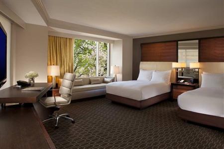 фото отеля Hilton McLean Tysons Corner