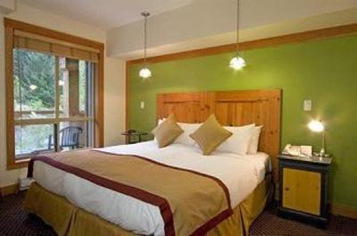 фото отеля Legends Hotel Whistler
