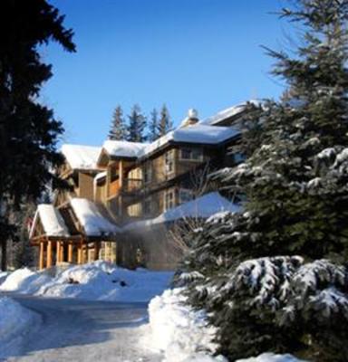 фото отеля Riverside Resort Whistler