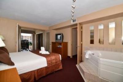 фото отеля BEST WESTERN Plus Landing View Inn & Suites