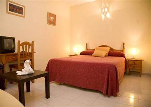 фото отеля Hotel Alhambra Barbate