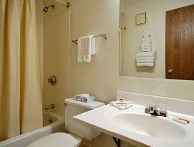 фото отеля Super 8 Motel Airport Saint Louis Bridgeton